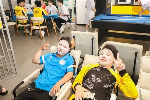 全行业骑手免费！美团全国首座&ldquo;骑手之家&rdquo;落地武汉：500平休闲空间