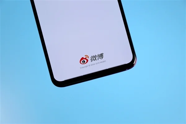 荣耀手机代言人！肖战微博改名冲上热搜第一：话题爆了