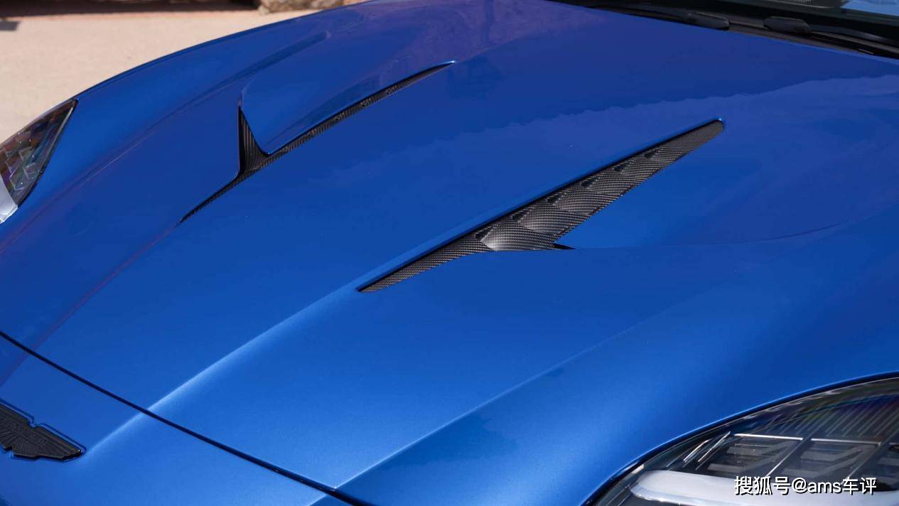 极致动力与华丽敞篷,驾驶阿斯顿·马丁Vanquish敞篷版