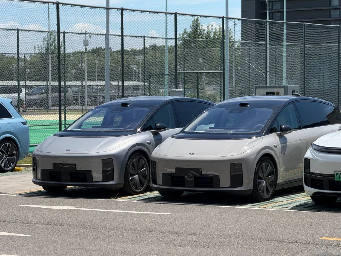 李想回应&ldquo;理想i8市场反响不错&rdquo;：产品力上没有真正意义的对手