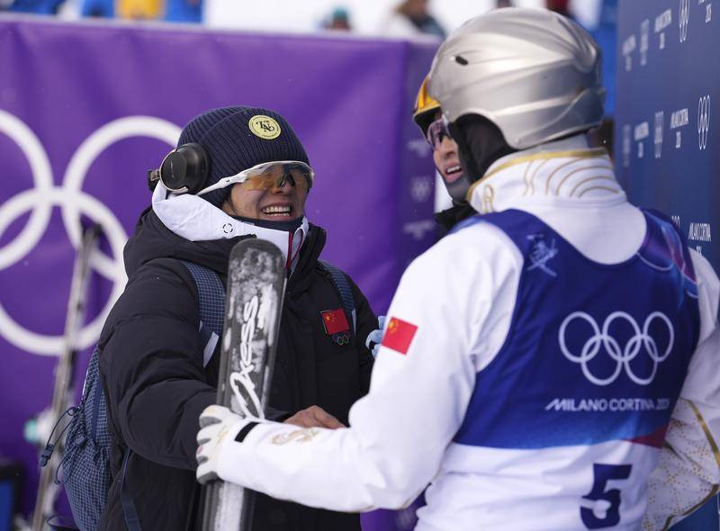 中国队双线冲金 空中技巧混团剑指桂冠谷爱凌争卫冕